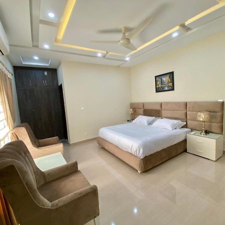Continental Boutique House Bed & Breakfast Islamabad Eksteriør bilde